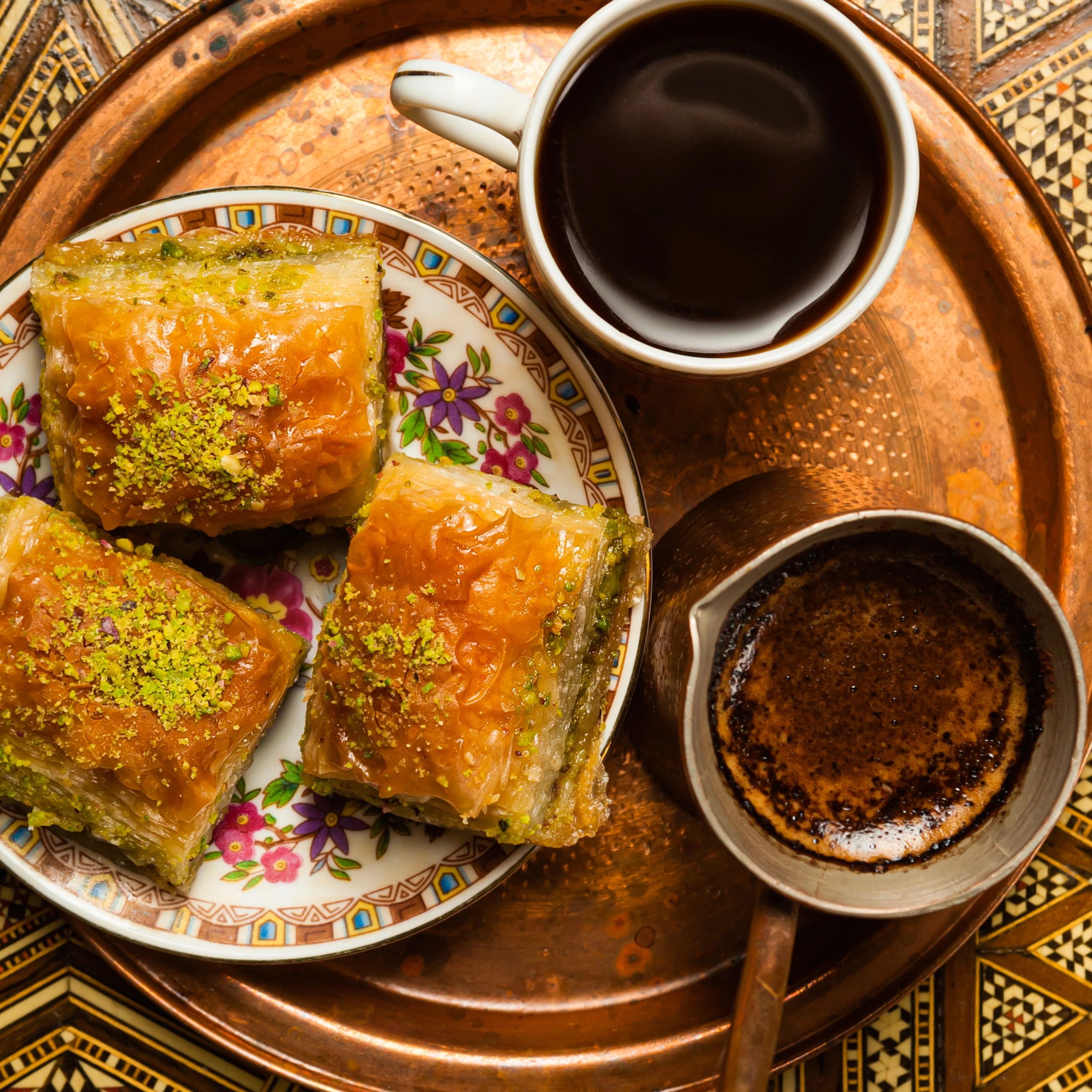 Pistachio baklava with coffee
